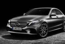 新款奔驰c爆料视频播放,亮点抢先看，视频解析全新设计与科技配置